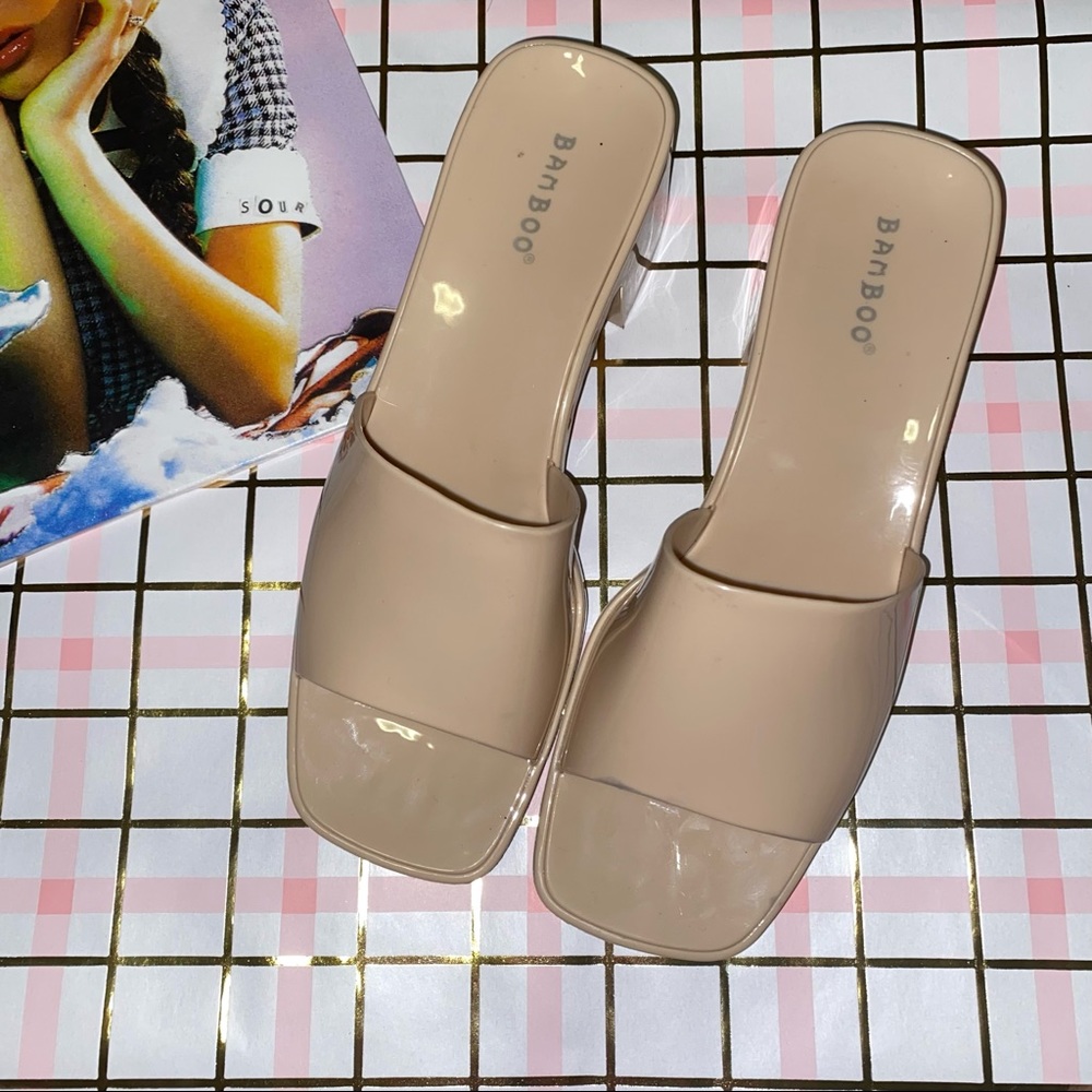 Nude Fashion Nova heels 👡